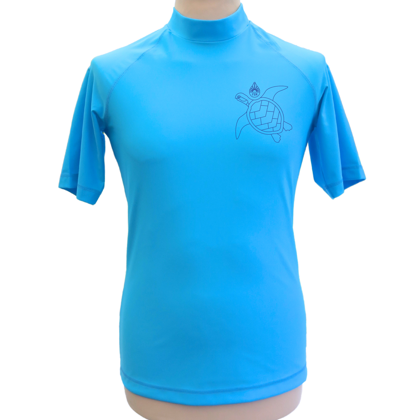 Lycra_homme_MC_bleu_ciel_made_in_France_UPF50_F2M top tee-shirt anti uv manches courtes rashguard filets de peche recyclés protection solaire maximale UPF50+ sans additif chimique ecolo durable sustainable eco responsable top ts maillot tortue
