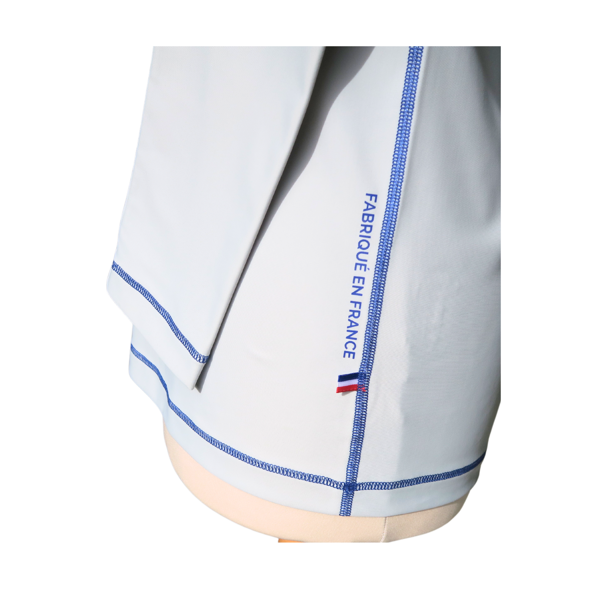 lycra anti uv rashguard F2M made in france filets de pêche recyclés UPF50+ sans additif chimique écolo durable haut de gamme  devant homme manches longues ruban bleu blanc rouge tricolore fabriqué en france rashguard tee shirt